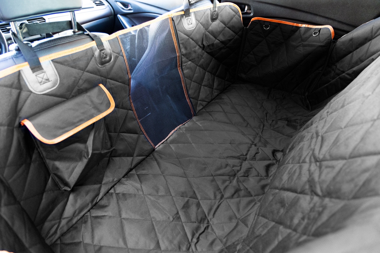 Ochranná autopodložka pro psa 200 × 143 cm – voděodolná, na zadní sedačky, černá