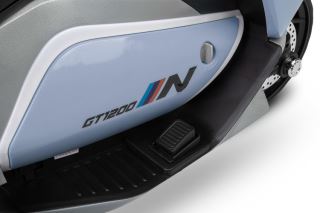 Elektrická tříkolová motorka pro děti TOYZ – 2 motory, LED, USB, modrá (11)