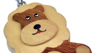 2Kids Toys Dřevěná klíčenka Lev stojící (2)
