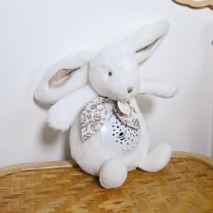 Doudou Hrací skříňka s projekcí Králíček bílý (2)